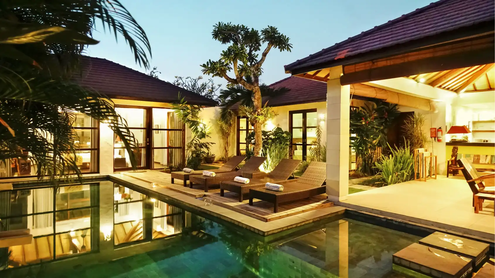 beautiful-modern-comfortable-home-with-pool-side-tropical-ornament-plants-pool-with-view-tropical-blue-water-clean-garden-ideas-exterior-home-design (1) (2)